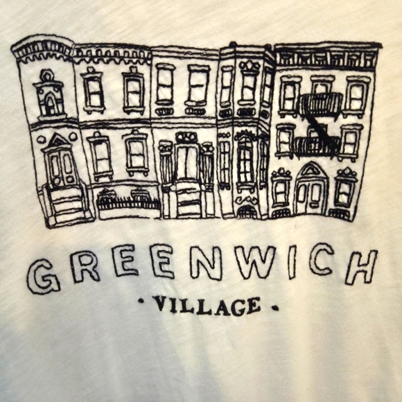 ⭐️Abercrombie And Fitch White Womans Embroidered Tshirt Size XS - Picture 2 of 4